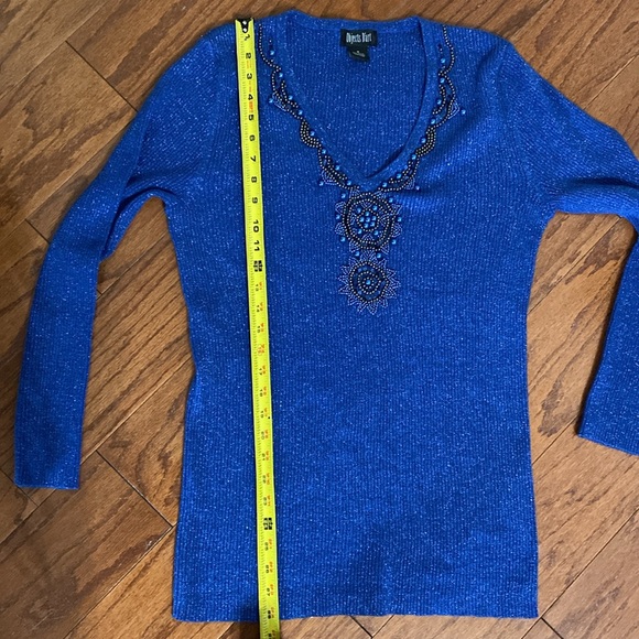 Objects Dart metallic blue beaded sweater - Size Medium - Picture 11 of 12